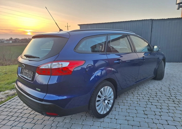 Ford Focus cena 26900 przebieg: 54000, rok produkcji 2014 z Mieroszów małe 92